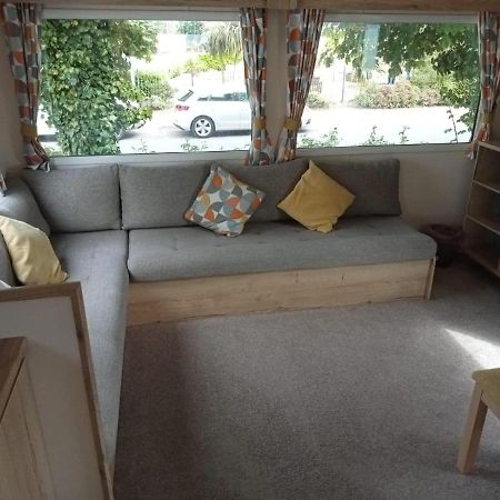 New 2 Bed Holiday Home With Decking In Rockley Park Dorset Near The Sea Lytchett Minster المظهر الخارجي الصورة